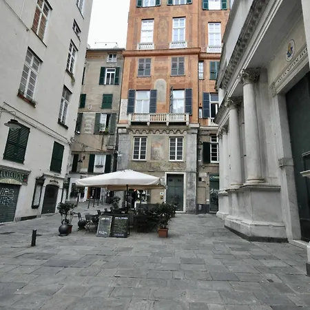 Apartment Casa Riccola Vicino All'acquario In Centro Storico Con Ascensore Genoa