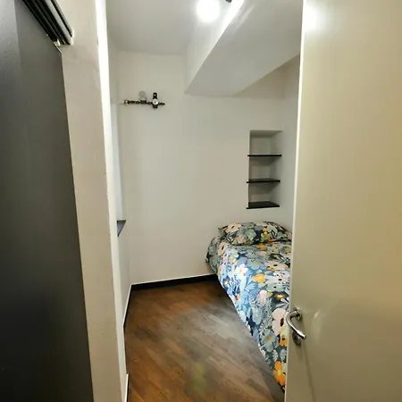 Apartment Casa Riccola Historic Center Near The Aquarium With Elevator Genoa