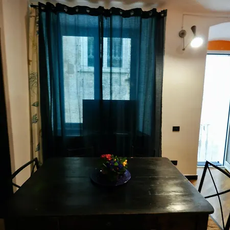 Casa Riccola Historic Center Near The Aquarium With Elevator * Genoa