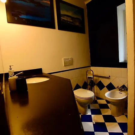 Apartment Casa Riccola Historic Center Near The Aquarium With Elevator